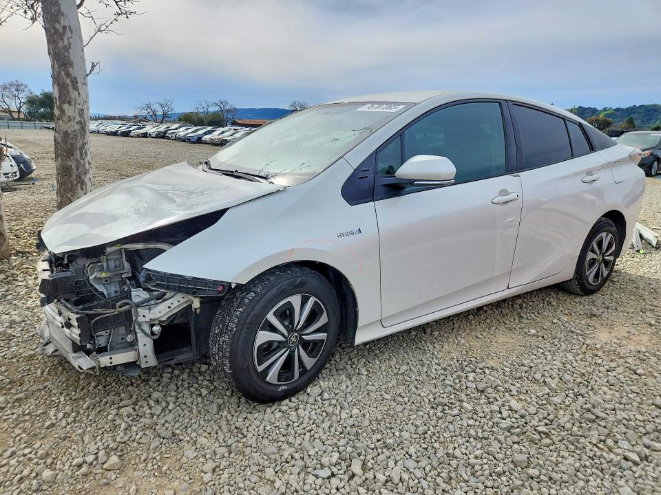 TOYOTA PRIUS 2016 with VIN JTDKBRFU2G3015965 - Photo from auction