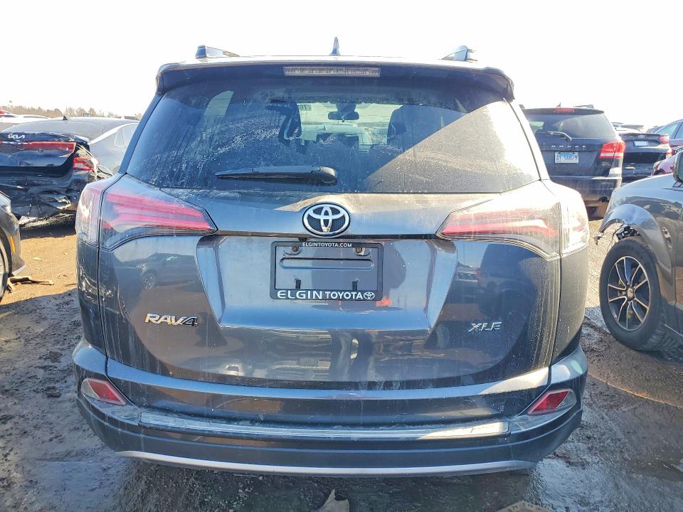 Photo 6 from auction – 2017 TOYOTA RAV4 XLE with VIN JTMWFREV2HD102258