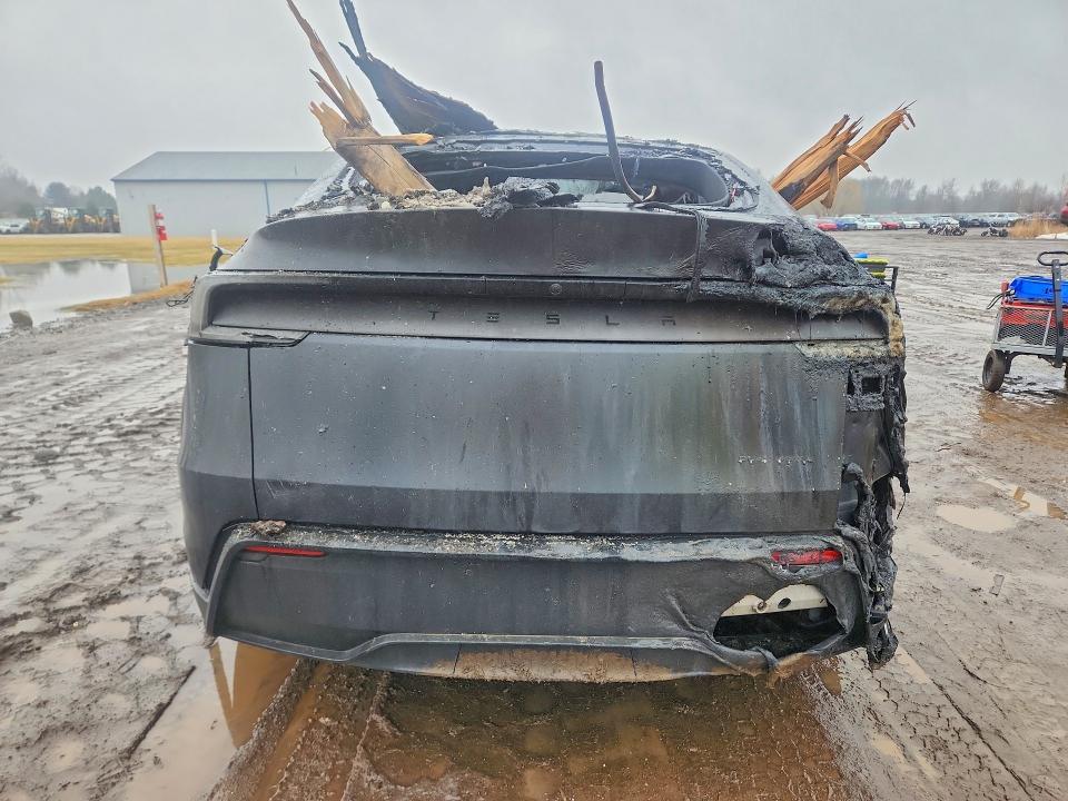 Foto 6 de la subasta – 2026 TESLA MODEL Y con VIN 7SAYGDEE0TF343488