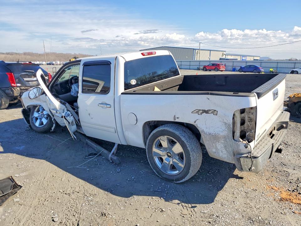 Photo 2 from auction – 2010 CHEVROLET SILVERADO with VIN 3GCRKSE35AG204676