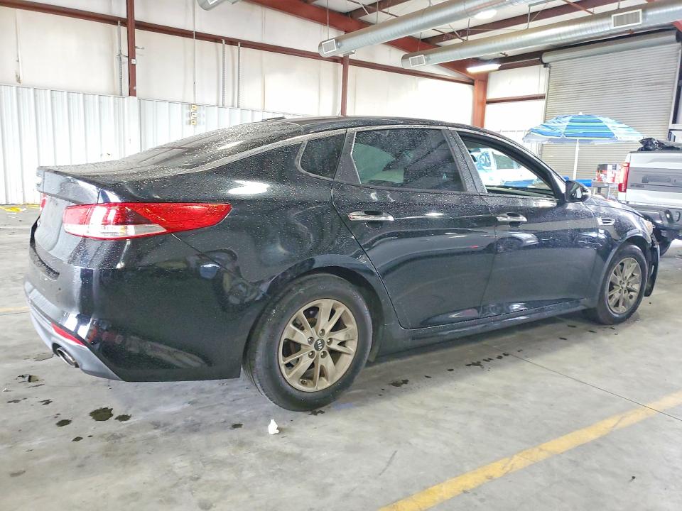 Photo 3 from auction – 2016 KIA OPTIMA with VIN 5XXGT4L34GG103045