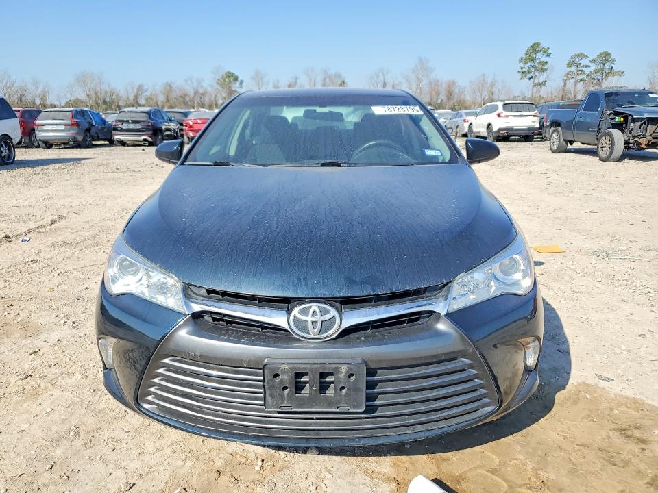 Photo 5 from auction – 2017 TOYOTA CAMRY with VIN 4T1BF1FK0HU672985