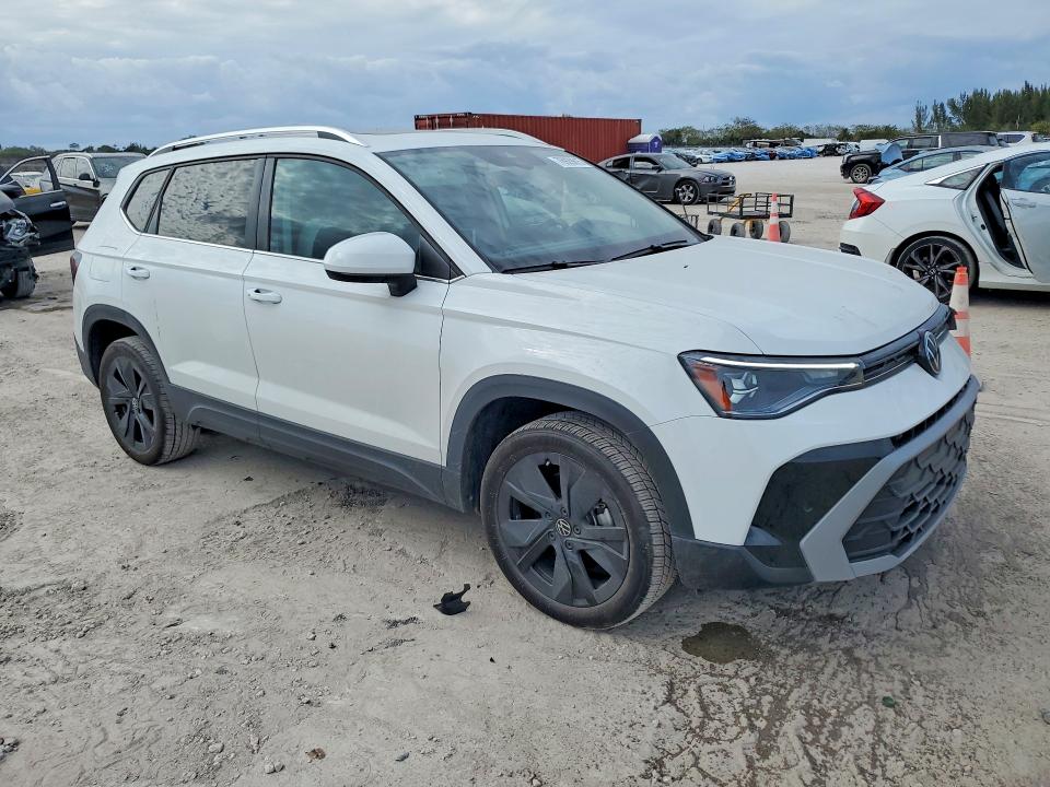 Photo 4 from auction – 2025 VOLKSWAGEN TAOS with VIN 3VVEC7B25SM040807