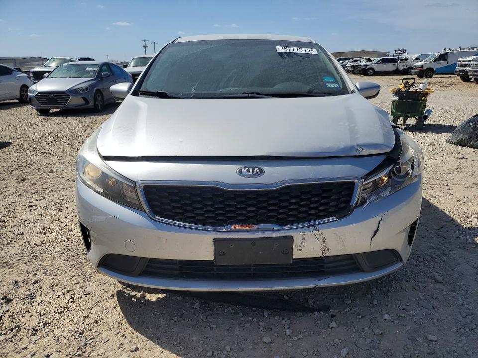 Photo 5 from auction – 2018 KIA FORTE with VIN 3KPFK4A78JE225265