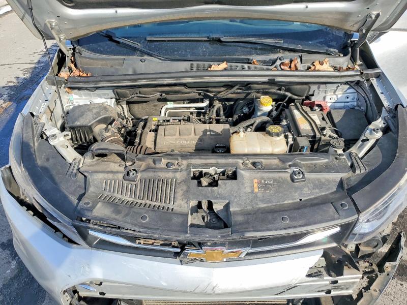 Photo 12 from auction – 2017 CHEVROLET TRAX with VIN 3GNCJKSB8HL267770