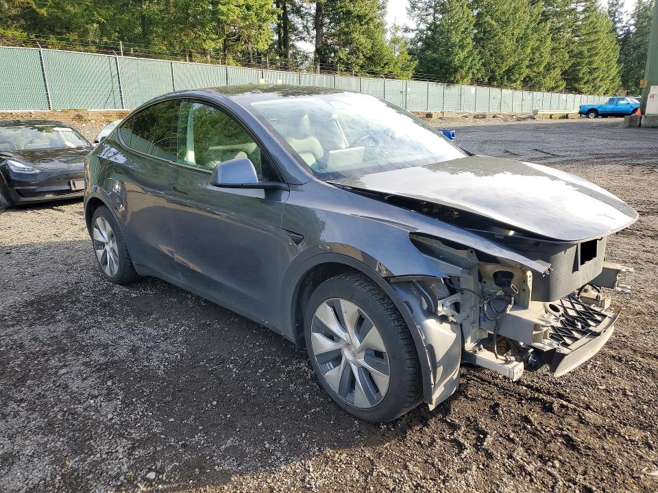 Photo 4 from auction – 2021 TESLA MODEL Y with VIN 5YJYGDEE9MF081789