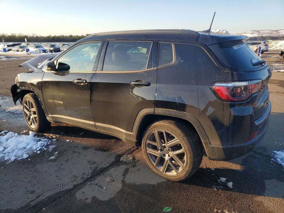 Фото 2 с аукциона – 2026 JEEP COMPASS с VIN 3C4NJDCN6TT164958