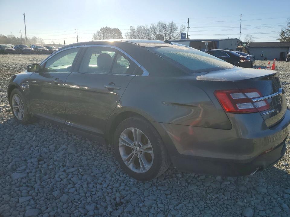 Photo 2 from auction – 2016 FORD TAURUS SEL with VIN 1FAHP2E84GG147728
