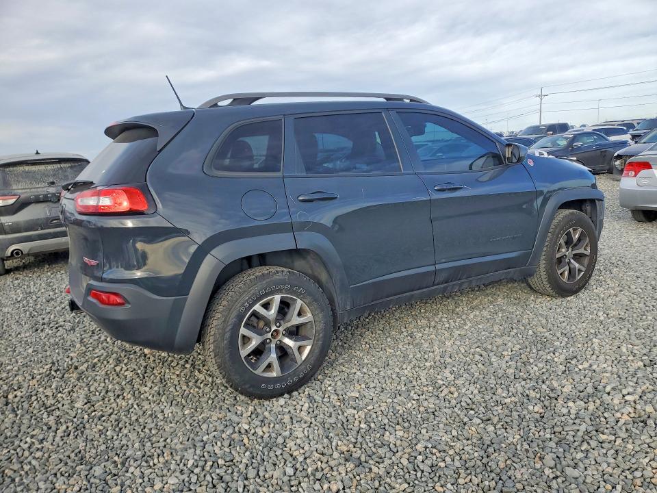 Photo 3 from auction – 2016 JEEP CHEROKEE with VIN 1C4PJMBS8GW301172