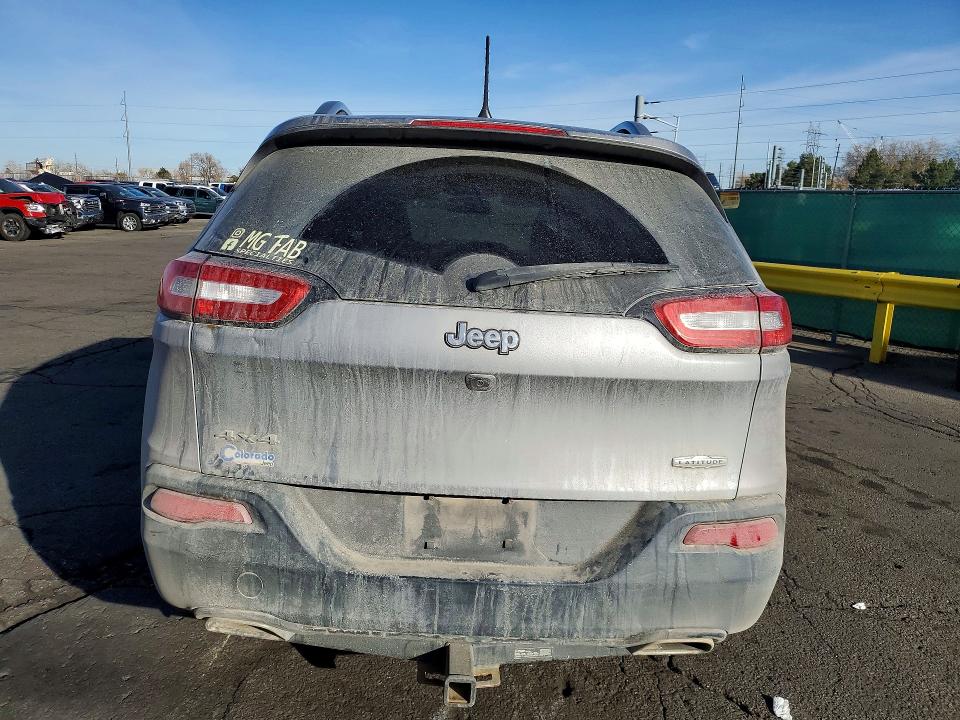 Photo 6 from auction – 2016 JEEP CHEROKEE with VIN 1C4PJMCS6GW148824