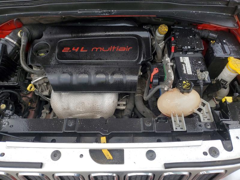 Photo 12 from auction – 2016 JEEP RENEGADE with VIN ZACCJBDT0GPD07084