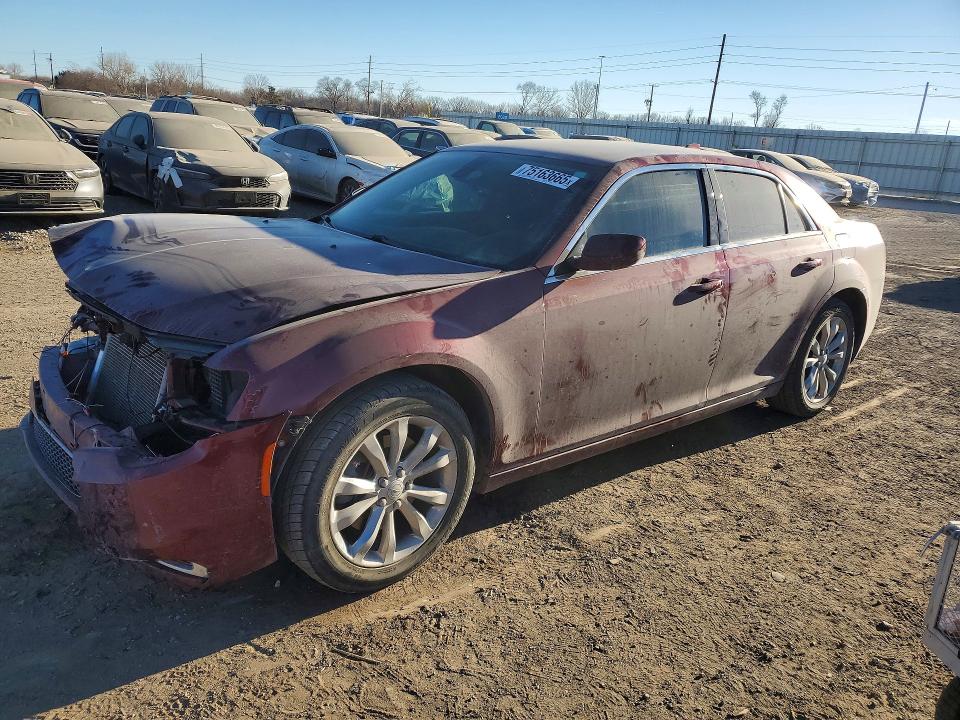 CHRYSLER 300 2016 with VIN 2C3CCARG8GH213105 - Photo from auction