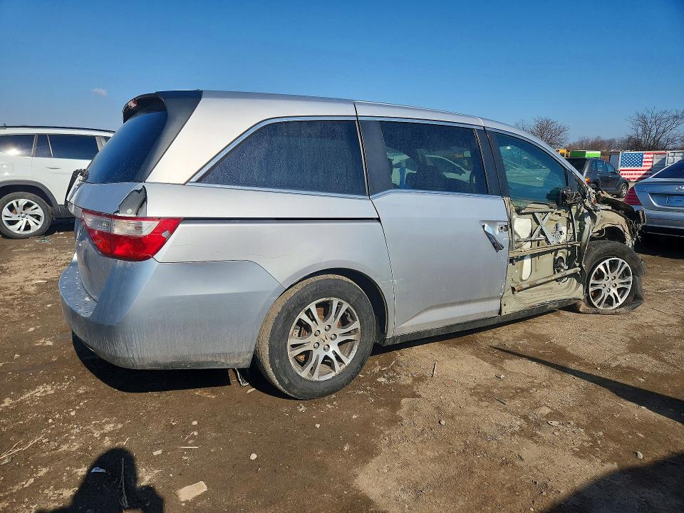 Photo 3 from auction – 2013 HONDA ODYSSEY with VIN 5FNRL5H4XDB006298