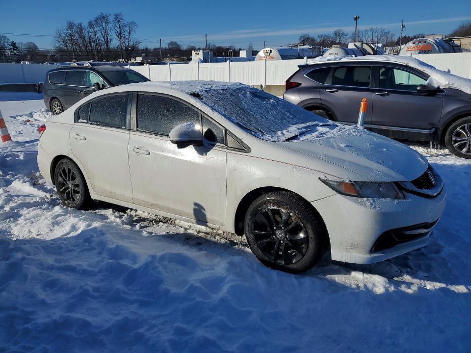 Photo 4 from auction – 2015 HONDA CIVIC with VIN 19XFB2F89FE251242