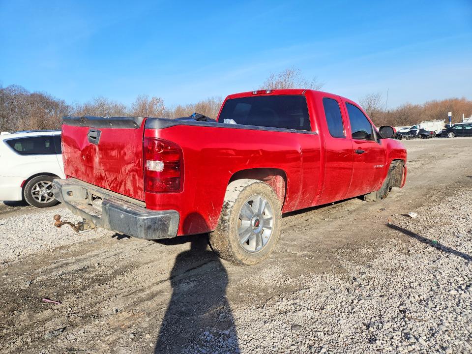 Photo 3 from auction – 2013 CHEVROLET SILVERADO with VIN 1GCRCSE0XDZ384812