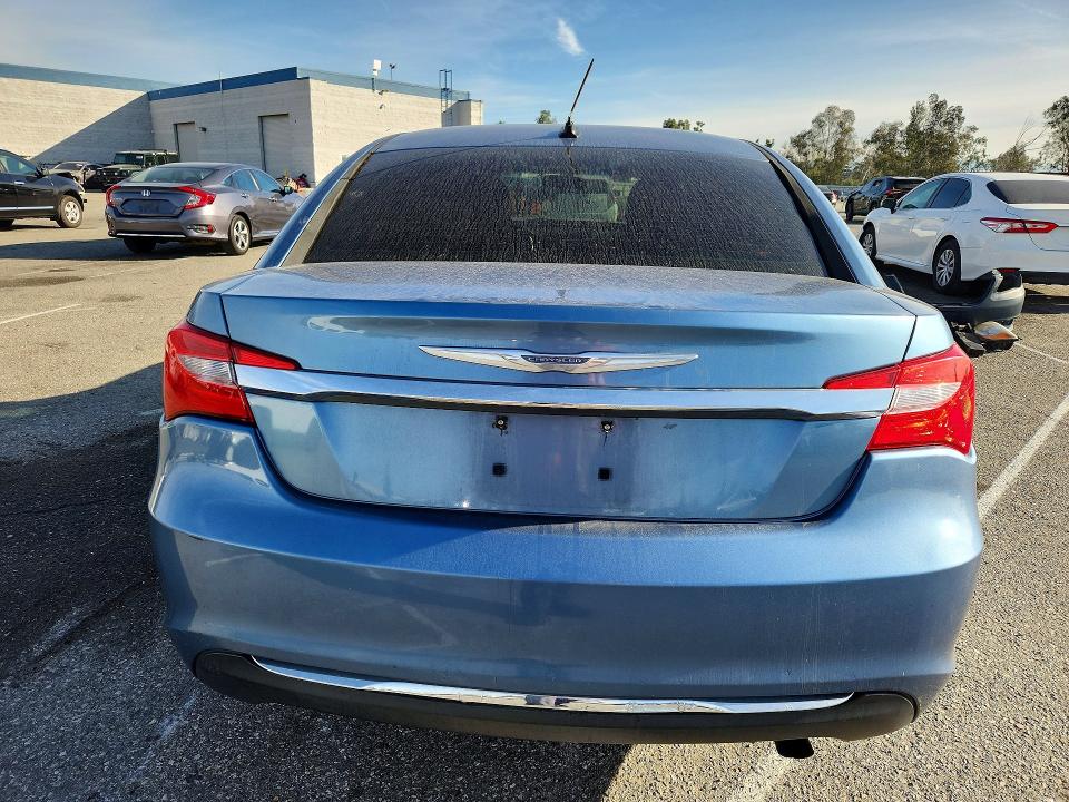 Photo 6 from auction – 2011 CHRYSLER 200 with VIN 1C3BC1FB2BN592963