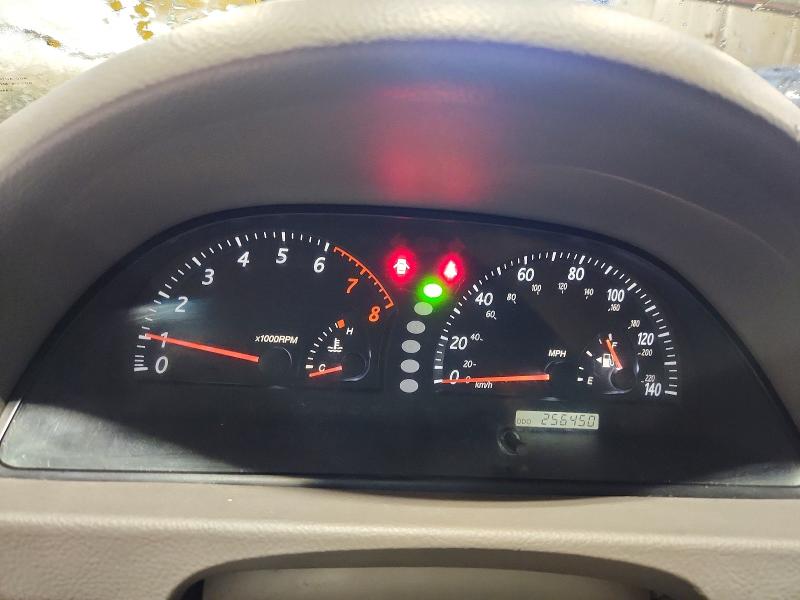 Photo 9 from auction – 2002 TOYOTA CAMRY with VIN JTDBE32K520102732