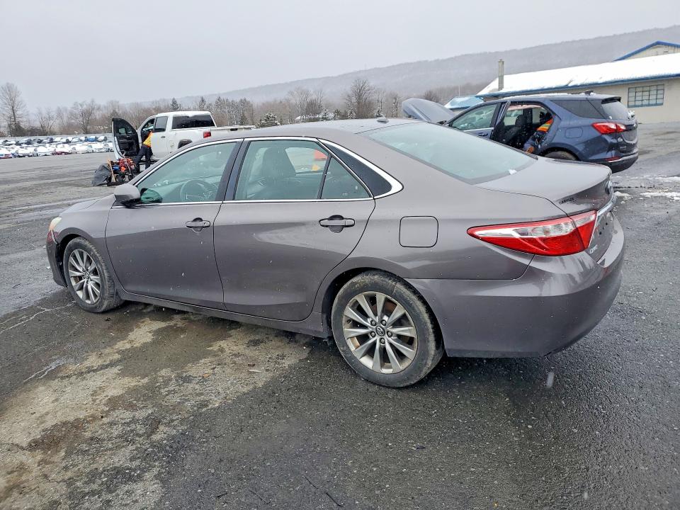 Photo 2 from auction – 2017 TOYOTA CAMRY with VIN 4T1BF1FKXHU688398