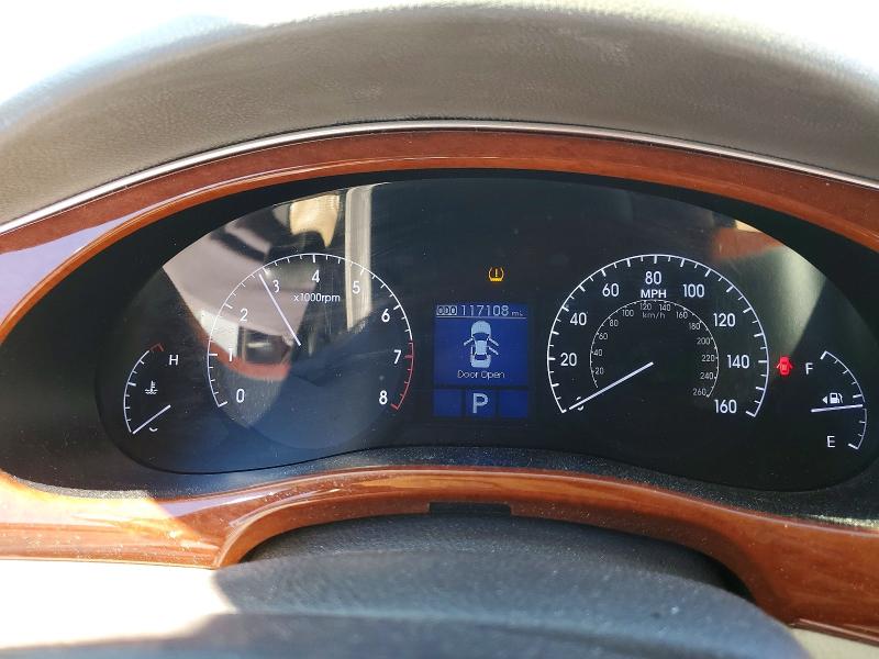Photo 9 from auction – 2014 HYUNDAI GENESIS with VIN KMHGC4DD2EU260289