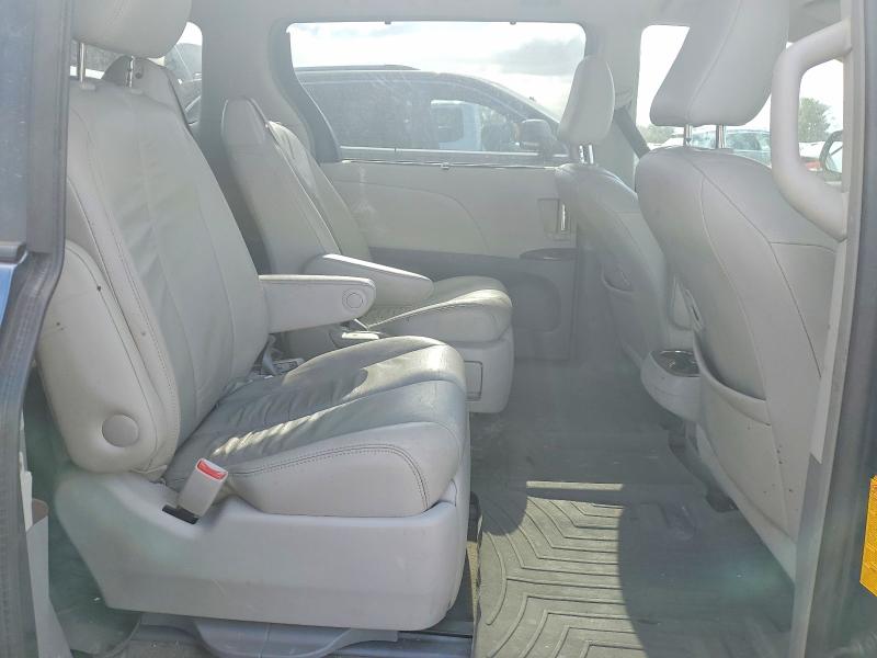 Photo 11 from auction – 2014 TOYOTA SIENNA XLE with VIN 5TDDK3DC8ES072456