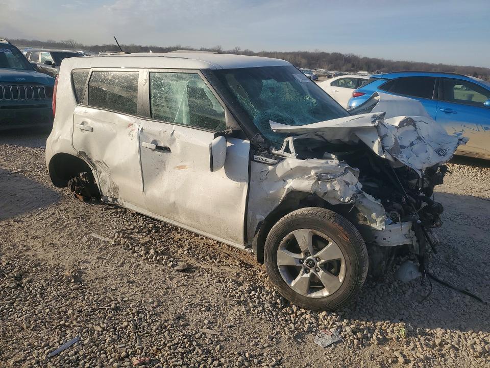 Photo 4 from auction – 2018 KIA SOUL with VIN KNDJN2A22J7561049