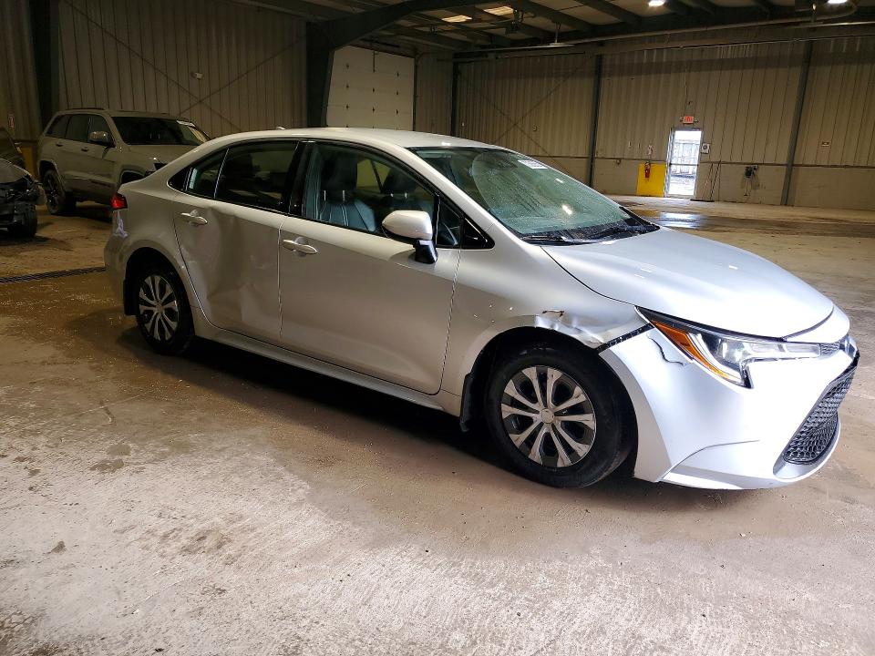 Photo 4 from auction – 2022 TOYOTA COROLLA with VIN JTDEAMDE1N3011935