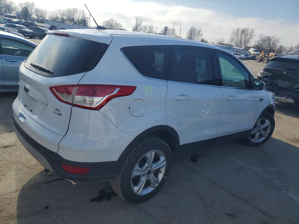 Photo 3 from auction – 2015 FORD ESCAPE SE with VIN 1FMCU9G99FUB41544