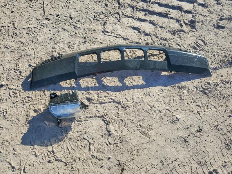 Photo 12 from auction – 2025 CHEVROLET SILVERADO with VIN 3GCUKFE83SG368457