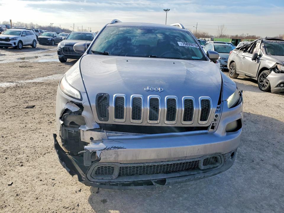Photo 5 from auction – 2015 JEEP CHEROKEE L with VIN 1C4PJLCB1FW611431