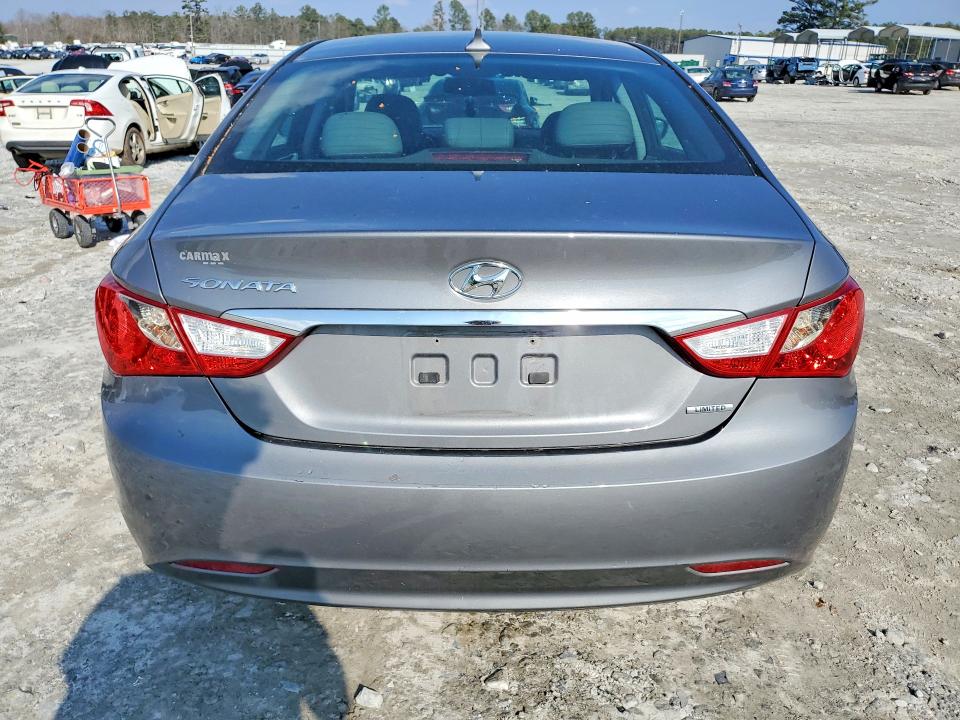 Photo 6 from auction – 2013 HYUNDAI SONATA with VIN 5NPEC4AC3DH657901