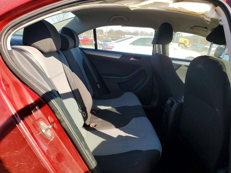 Photo 10 from auction – 2017 VOLKSWAGEN JETTA with VIN 3VW2B7AJ6HM330797