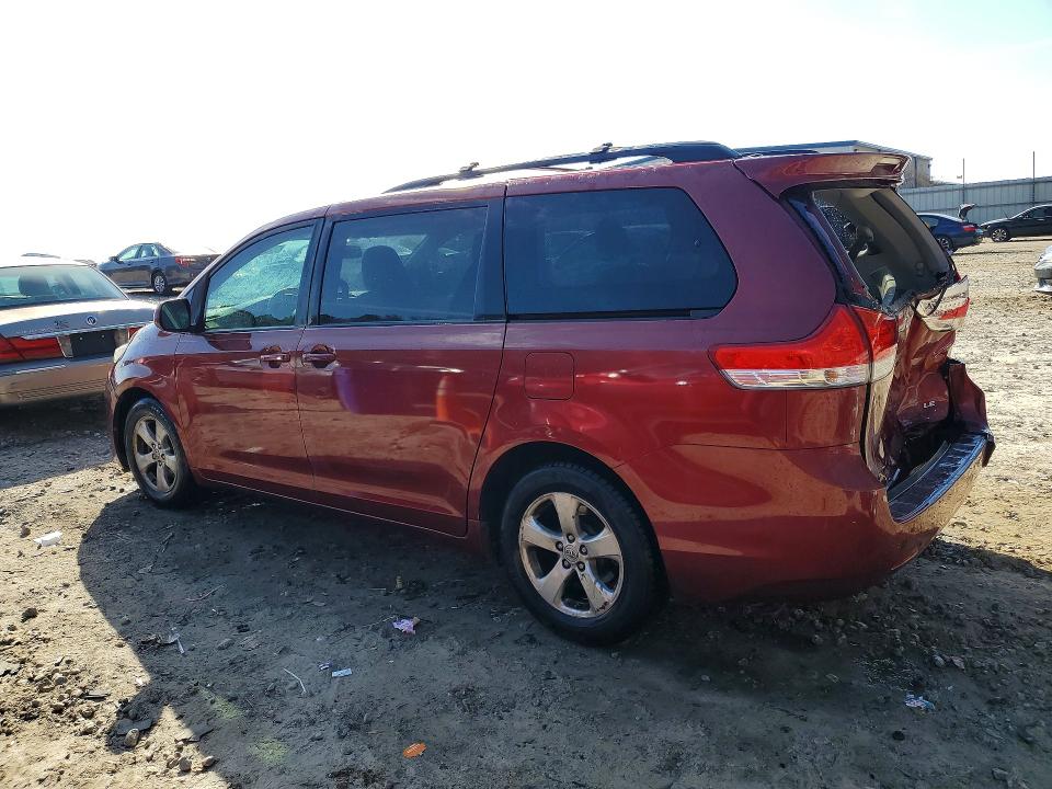 Photo 2 from auction – 2011 TOYOTA SIENNA with VIN 5TDKK3DC9BS093125