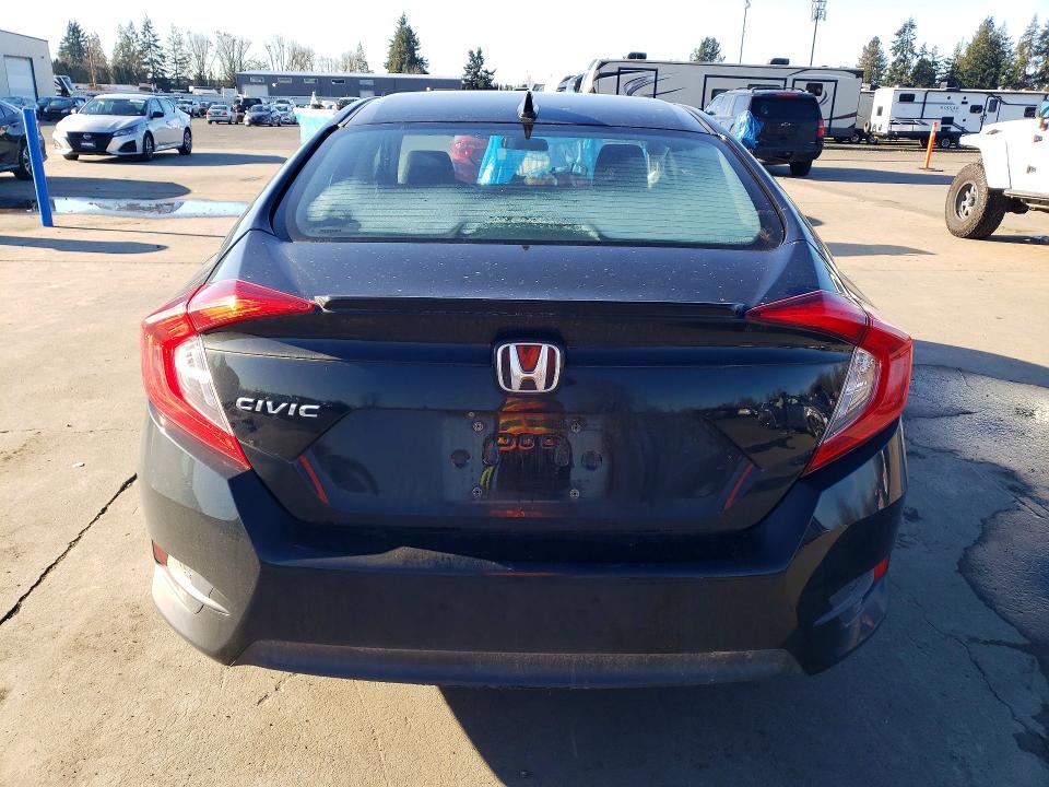 Photo 6 from auction – 2017 HONDA CIVIC with VIN 2HGFC1F37HH640952