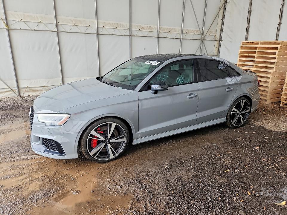 AUDI RS3 2018 مع رقم تعريف المركبة WUABWGFF0J1904621 - صورة من المزاد