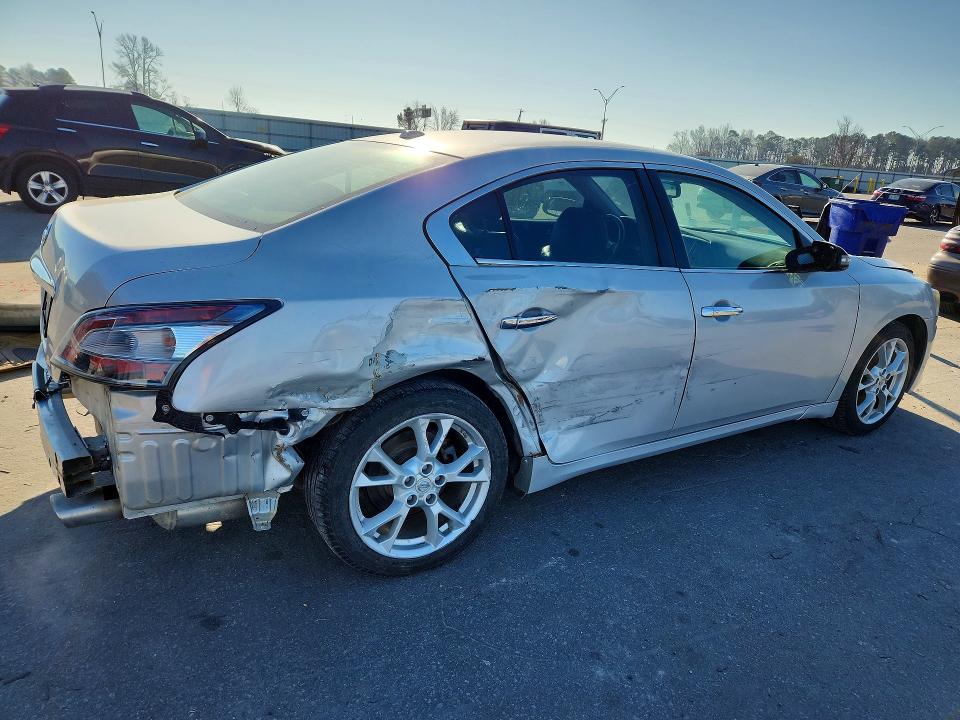 Photo 3 from auction – 2012 NISSAN MAXIMA with VIN 1N4AA5AP1CC859617