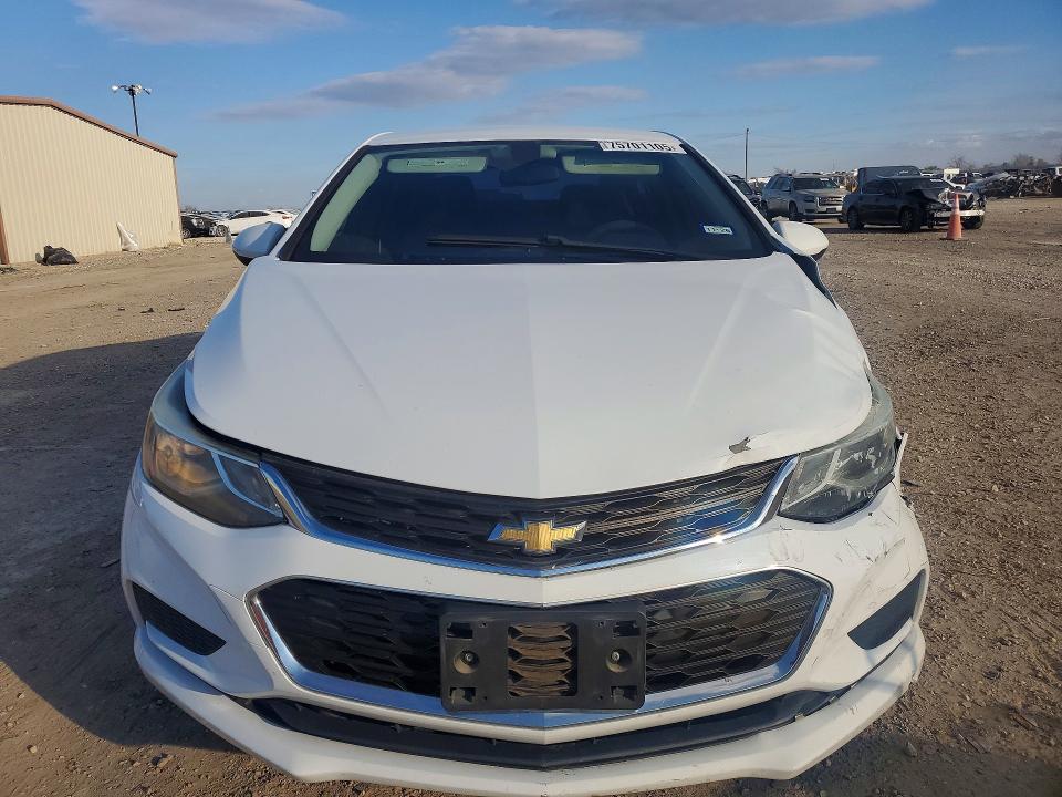 Photo 5 from auction – 2018 CHEVROLET CRUZE LT with VIN 1G1BE5SM5J7106517