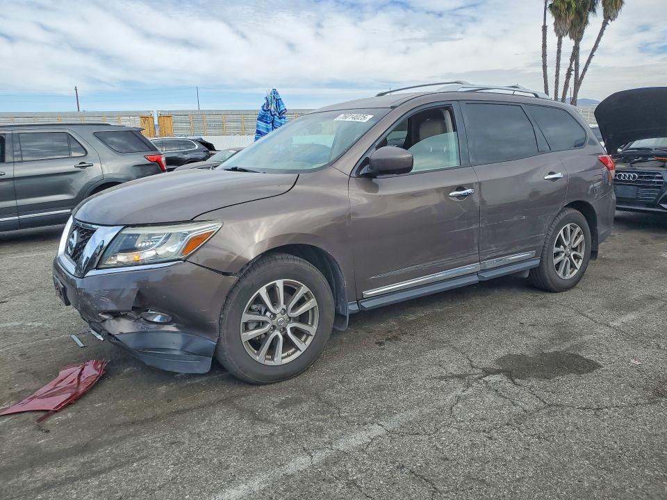 NISSAN PATHFINDER 2015 with VIN 5N1AR2MNXFC711915 - Photo from auction