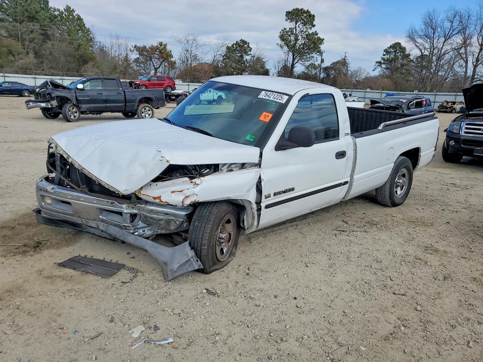DODGE RAM 1500 2000 with VIN 1B7HC16YXYS513883 - Photo from auction
