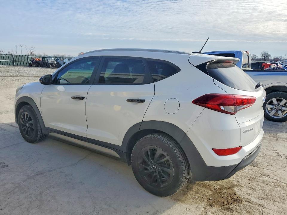Photo 2 from auction – 2017 HYUNDAI TUCSON with VIN KM8J33A4XHU279956