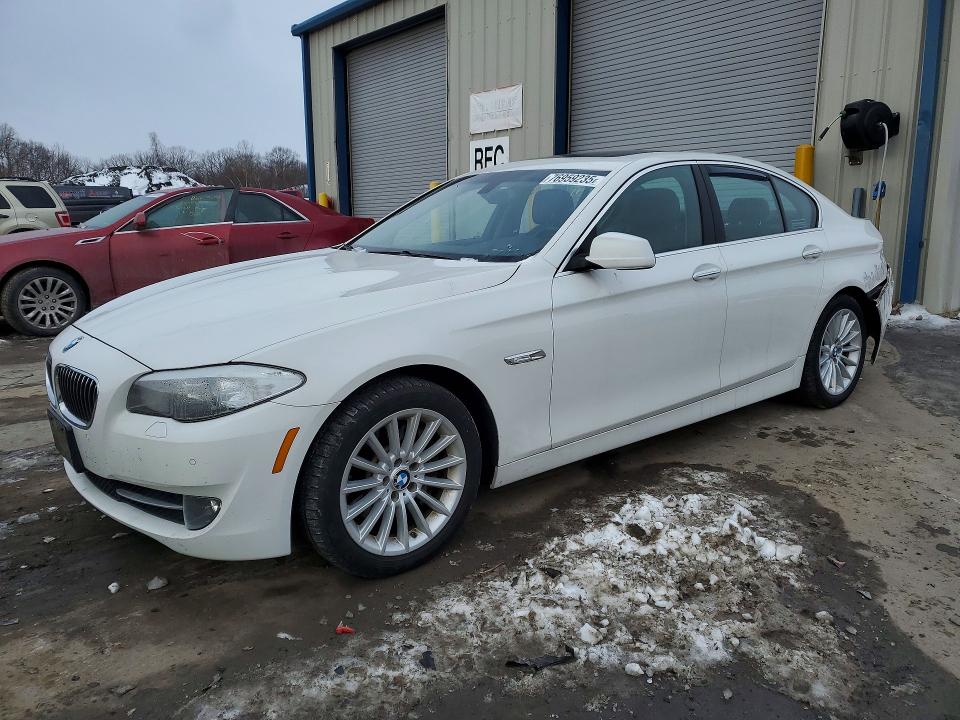 BMW 535 XI 2013 with VIN WBAFU7C5XDDU72765 - Photo from auction