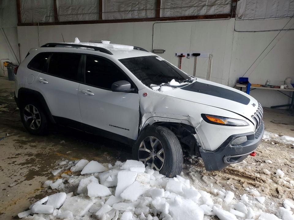 Photo 4 from auction – 2017 JEEP CHEROKEE with VIN 1C4PJMBS8HW634067