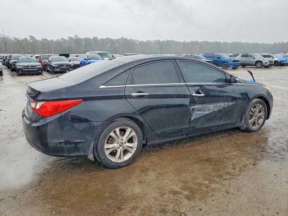 Photo 3 from auction – 2013 HYUNDAI SONATA with VIN 5NPEC4AC3DH615289