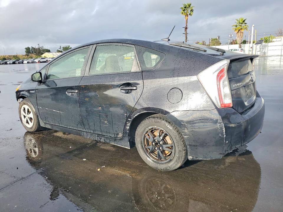 Photo 2 from auction – 2012 TOYOTA PRIUS with VIN JTDKN3DU5C5442983