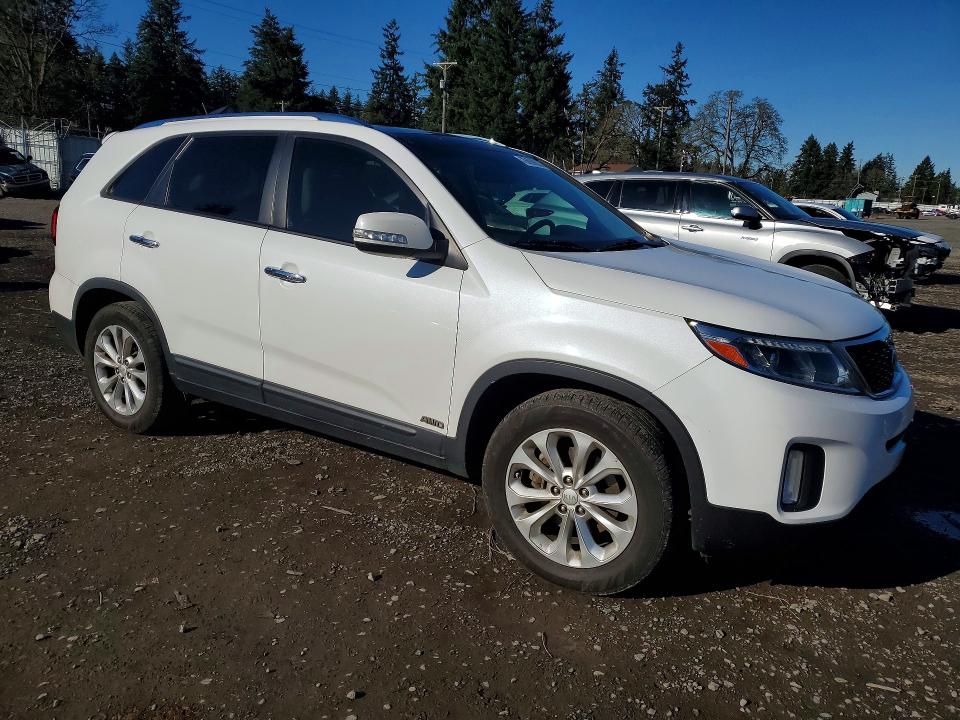 Photo 4 from auction – 2014 KIA SORENTO EX with VIN 5XYKUDA76EG520186