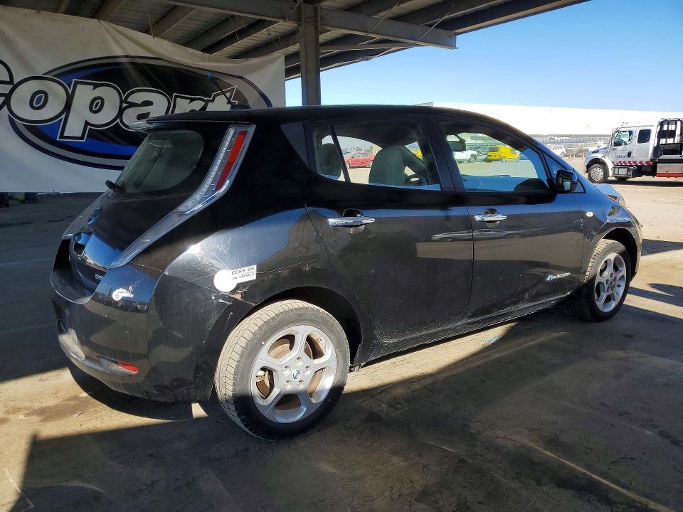 Photo 3 from auction – 2011 NISSAN LEAF SV with VIN JN1AZ0CP2BT005143