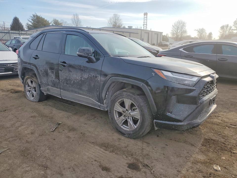 Photo 4 from auction – 2023 TOYOTA RAV4 with VIN 2T3P1RFV2PC337697