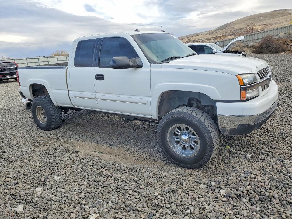 Photo 4 from auction – 2003 CHEVROLET SILVERADO with VIN 1GCHK29123E193151