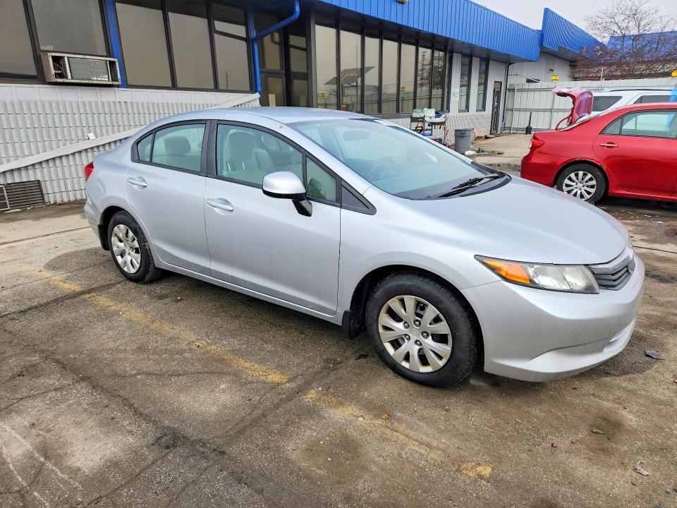 Photo 4 from auction – 2012 HONDA CIVIC with VIN 2HGFB2F55CH598445