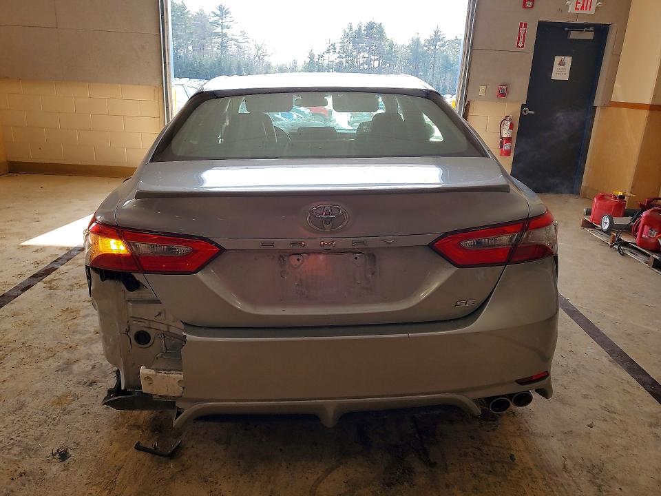 Photo 6 from auction – 2018 TOYOTA CAMRY with VIN JTNB11HK4J3044189
