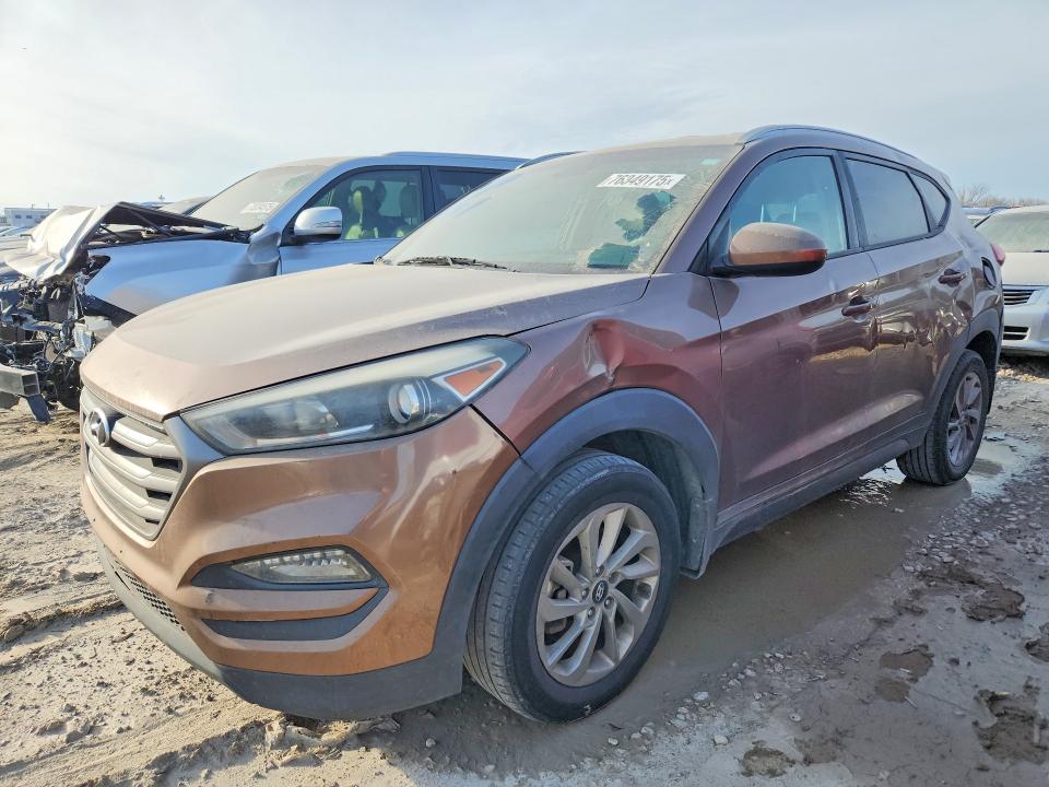 HYUNDAI TUCSON LIM 2016 with VIN KM8J33A46GU101508 - Photo from auction